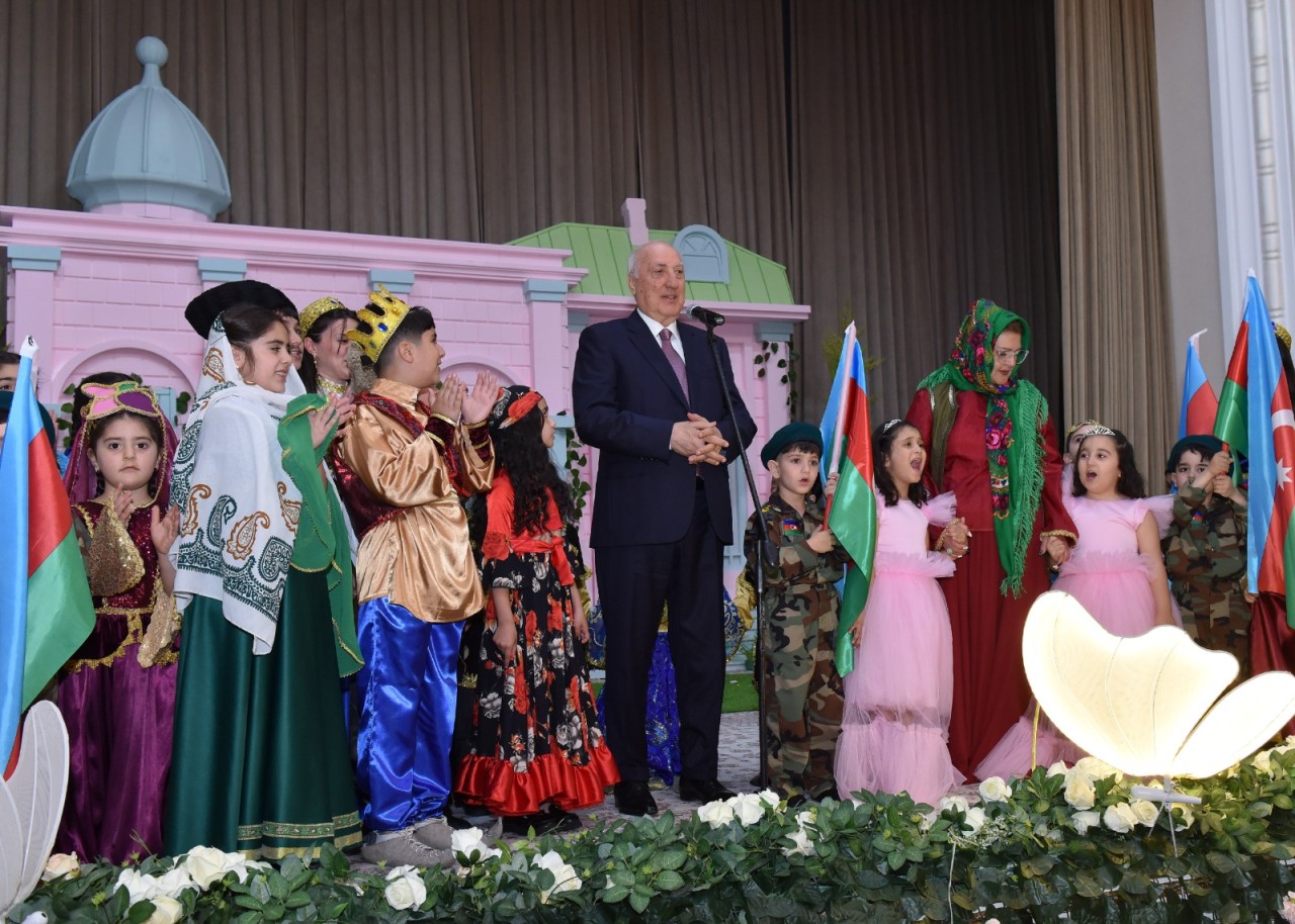Sumqayıtda Uşaqların Beynəlxalq Müdafiəsi Günü münasibətilə tədbir keçirilib - FOTOLAR